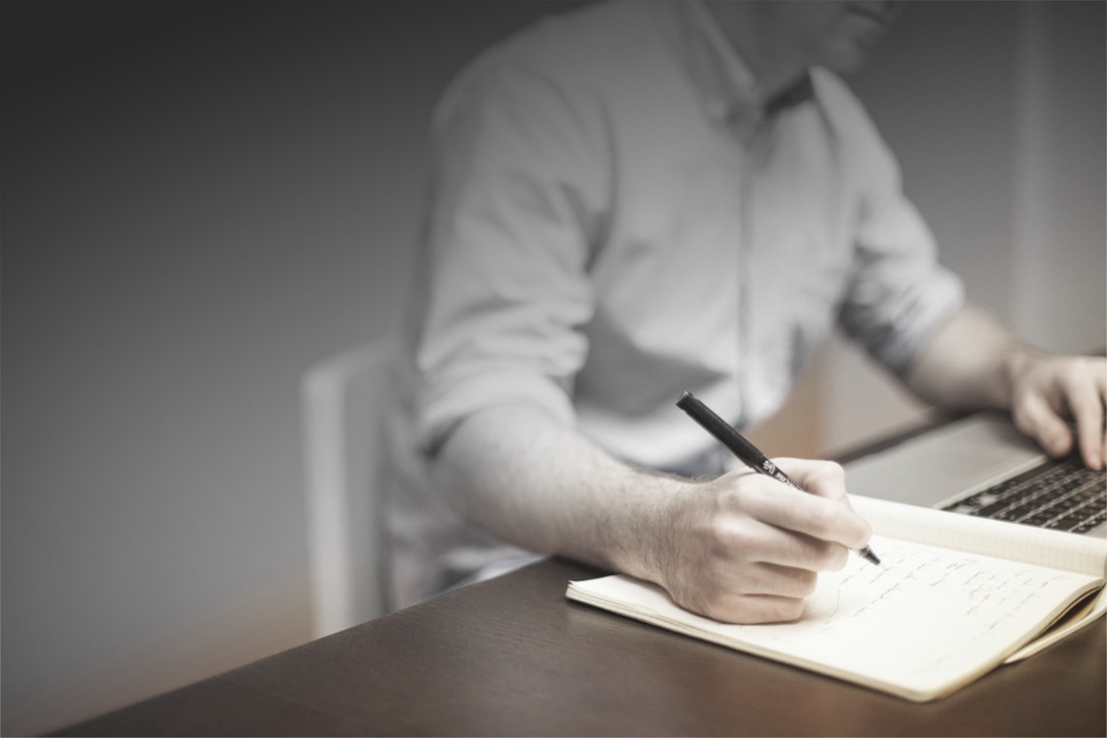 Should You Use a Ghostwriter?